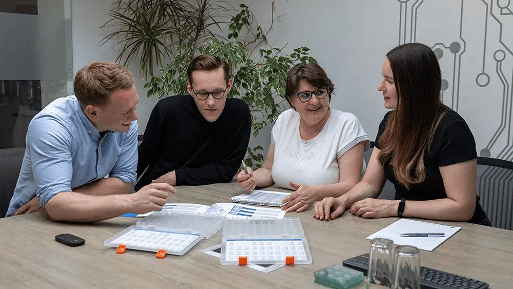 Besprechung im Team bei der amec GmbH